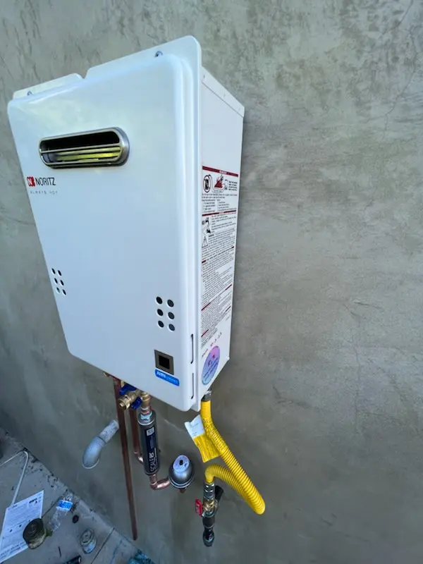 Tankless water heater installation for Foothill Ranch homes